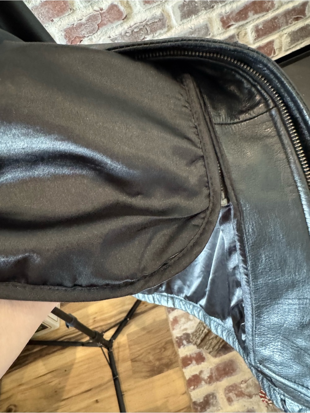 Wilson's Leather Vintage Black Genuine Leather Car / Trench Coat - Large - Picture 5 of 16